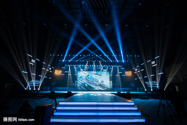 舞台灯光 现场艺术的诗意语言